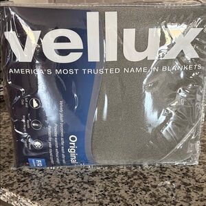 Vellux F/Q Gray Blanket